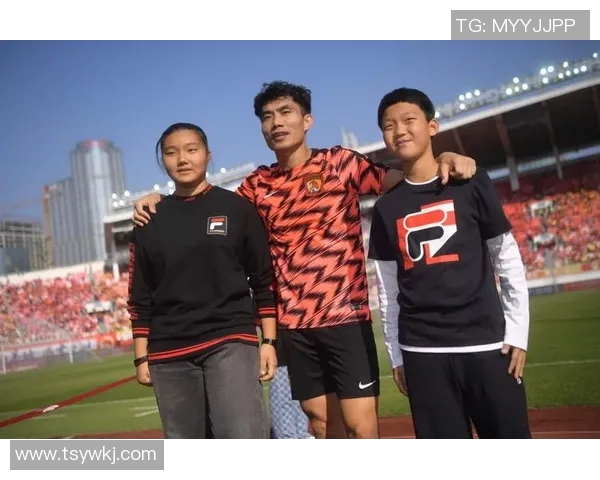 广州足球队在挑战赛中的实力展现与战术分析探讨