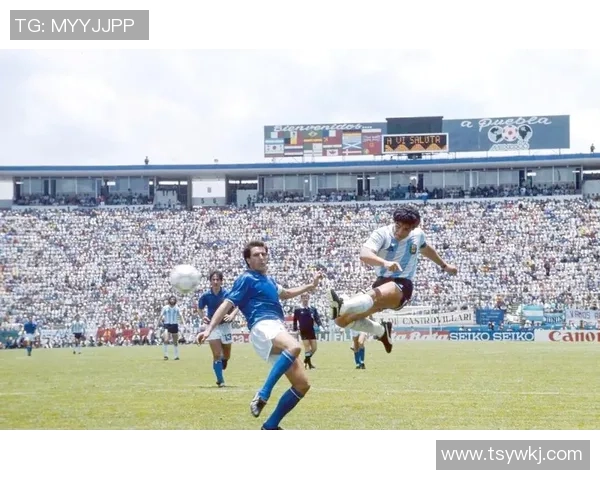 退役外国足球明星的传奇人生与对足球的深远影响分析