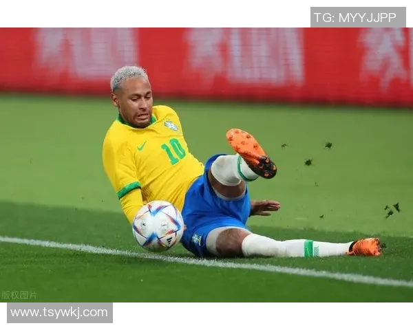 长袖足球明星内马尔的辉煌历程与场上风采解析