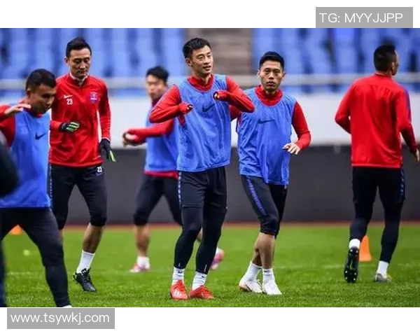 足球战术：重庆足球队的快攻体系